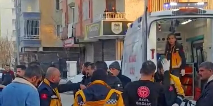 İki avtomobil toqquşdu: 2 yaralı