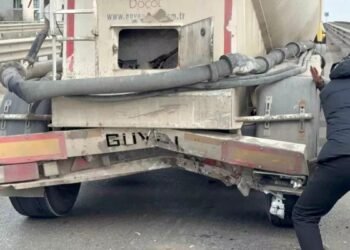 Minik avtomobili və tanker toqquşdu: 1 yaralı