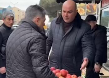 Hamı ondan danışır – O isə “nə olub?” soruşur…