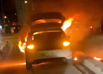 Hərəkətdə olan avtomobil yandı