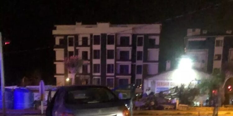 İki avtomobil toqquşdu: 4 yaralı