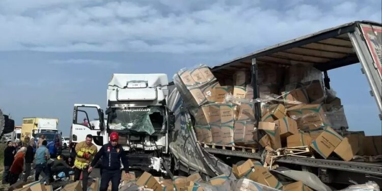 Zəncirvari qəza: 5 yaralı