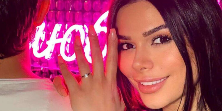 “Ərə getdiklərim evə çörək almırdı, qalsın ki, mənə maşın alsınlar”