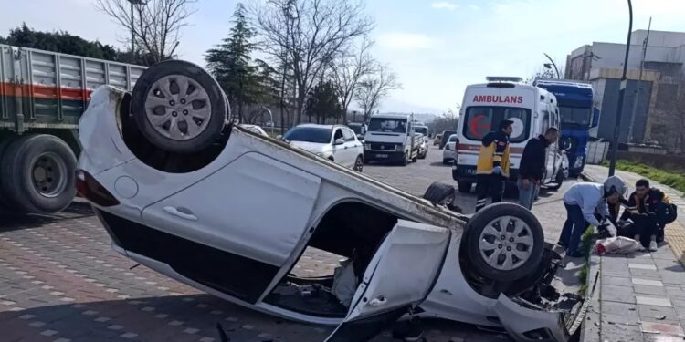 Avtomobil aşdı: Sürücü yaralandı