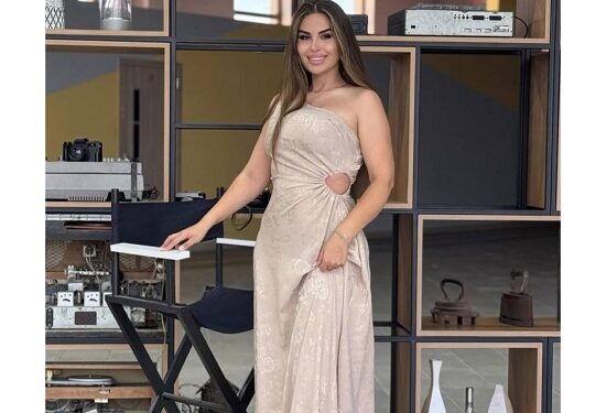 Azərbaycanlı aparıcının efir geyimi TƏNQİD OLUNDU - VİDEO