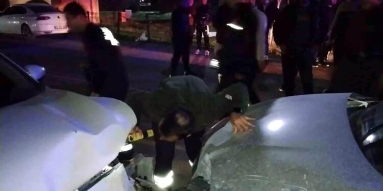 İki avtomobil toqquşdu: 6 yaralı