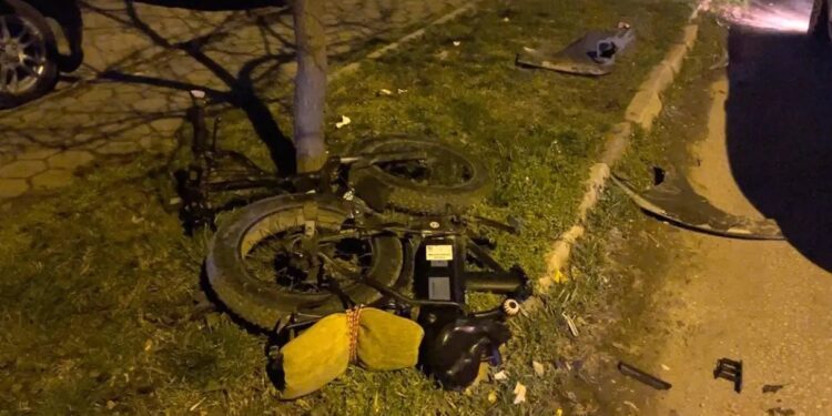 Azyaşlının idarə etdiyi avtomobil azyaşlının idarə etdiyi velosipedə çırpıldı: 2 yaralı