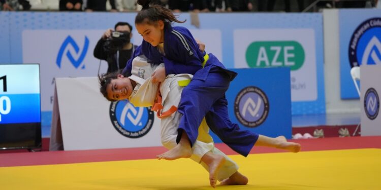 U-14 yeniyetmələr arasında Liqa yarışının I turu başa çatıb