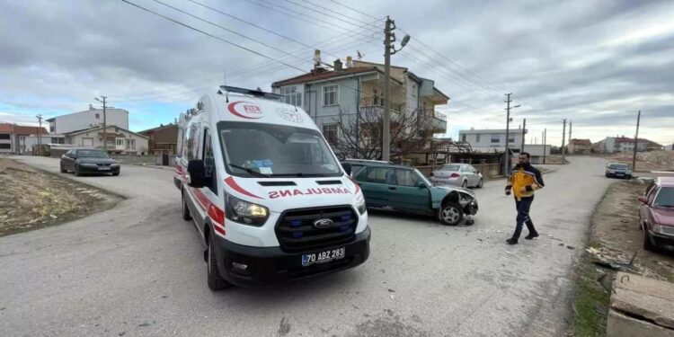Minik avtomobili və "cip" toqquşdu: 1 yaralı