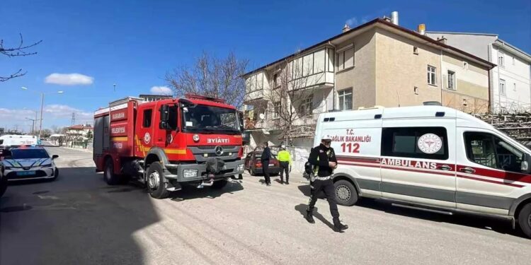 İki avtomobil toqquşdu: 3 yaralı