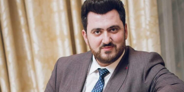 Həmin liseydə Əməkdar artistin övladı da olub