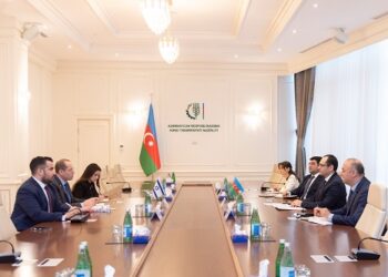 Nazir Məcnun Məmmədov İsrailin Azərbaycandakı səfiri ilə görüşüb