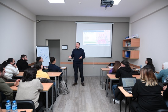 Bakıda dünyaşöhrətli mütəxəssis Göktuğ Erginin iştirakı ilə beynəlxalq məşqçilik təlimi keçirilib