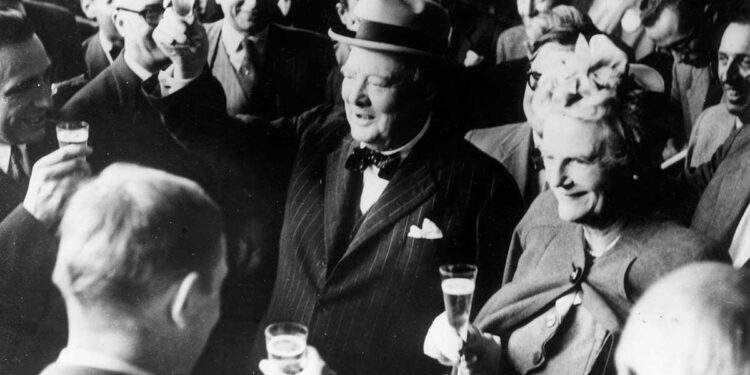 Tarixin ən sərxoş liderləri - İçki içmədən qərar vermirdilər...