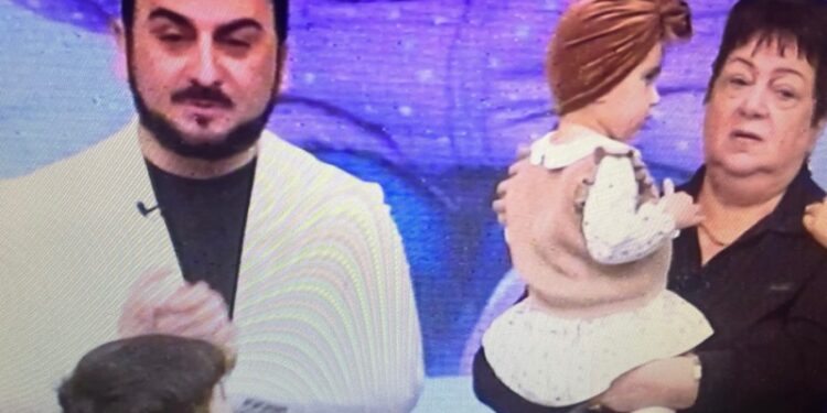 Xəstəlikdən sonra Tolik efirə çıxdı - Qızı ilə... - FOTO