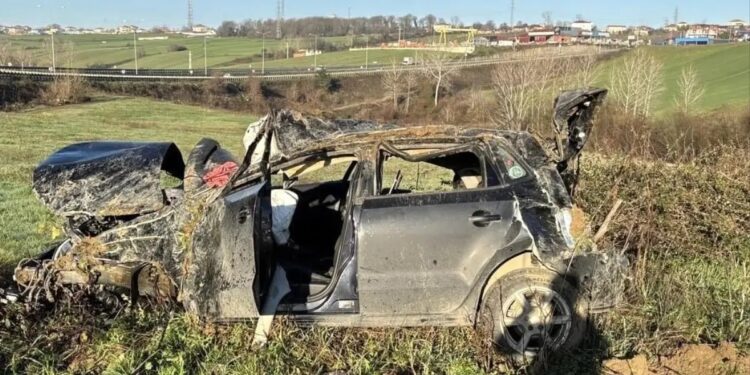 Avtomobil tarlaya aşdı: Sürücü öldü