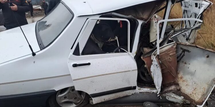 İki avtomobil toqquşdu: 2 yaralı