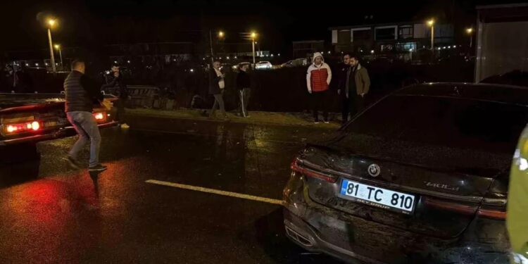 Minik avtomobili və sərnişin avtobusu toqquşdu: 5 yaralı