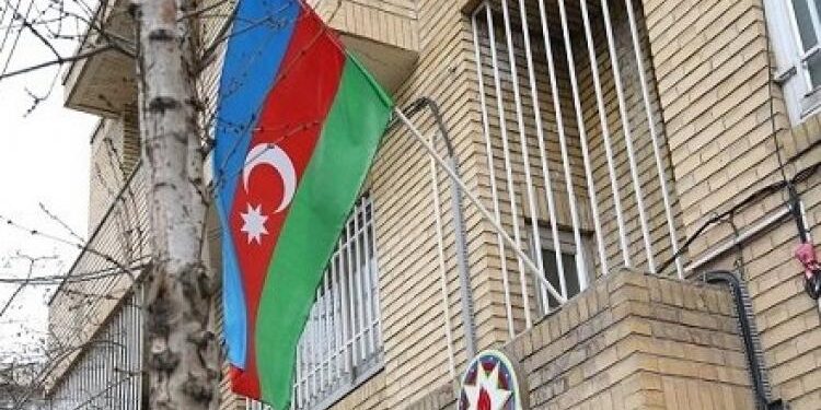 Azərbaycan İrandan diplomatik heyətini ÇIXARIR