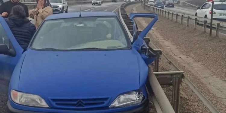 İki avtomobil toqquşdu: 1 ölü, 3 yaralı