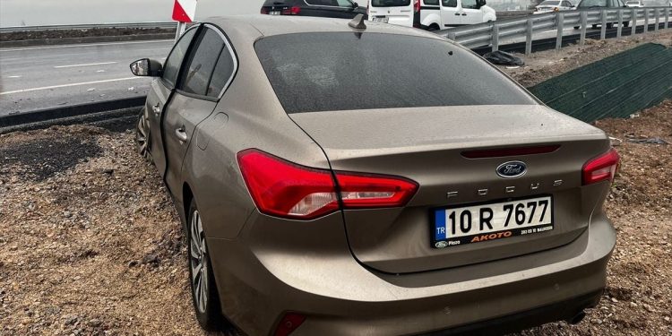 İki avtomobil toqquşdu: 1 yaralı