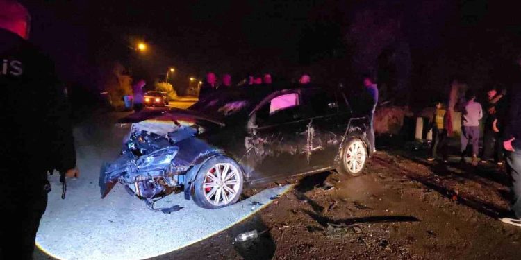 Avtomobil evin divarına çırpıldı: 1 yaralı