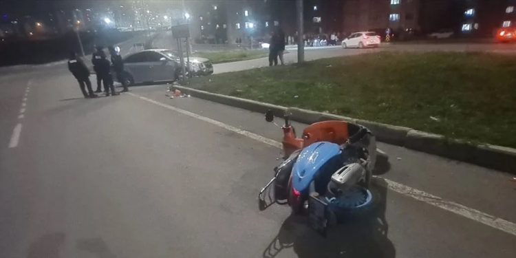 Minik avtomobili və motosiklet toqquşdu: 2 yaralı