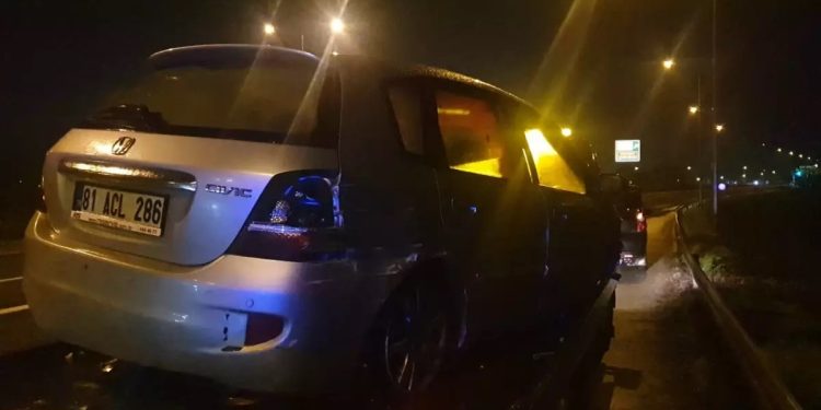 Avtomobil baryerlərə çırpıldı: 1 yaralı