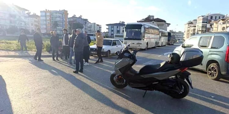 Minik avtomobili və motosiklet toqquşdu: 2 yaralı