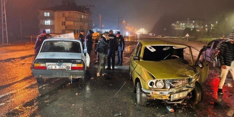 İki avtomobil tuneldə toqquşdu:2 yaralı