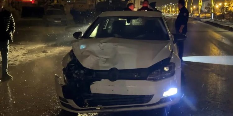 Buzlu yol zəncirvari qəzaya səbəb oldu