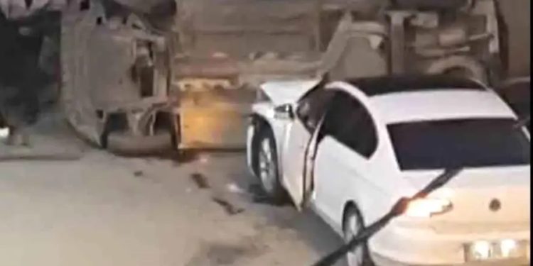 İki avtomobil toqquşdu: 3 yaralı