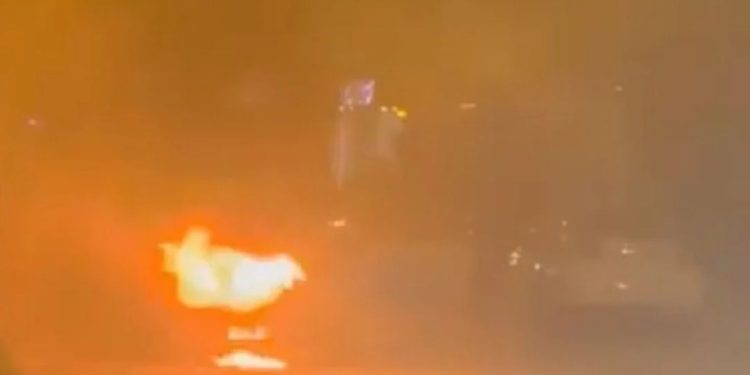 Hərəkətdə olan avtomobil yandı