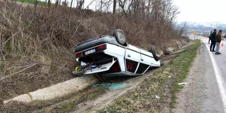 Avtomobil aşdı: Sürücü yaralandı