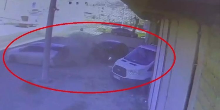 Sürücülük vəsiqəsi olmayan sürücü avtomobili iki avtomobilə çırpıb