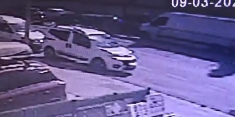 Avtomobil aşdı: Sürücü yaralandı