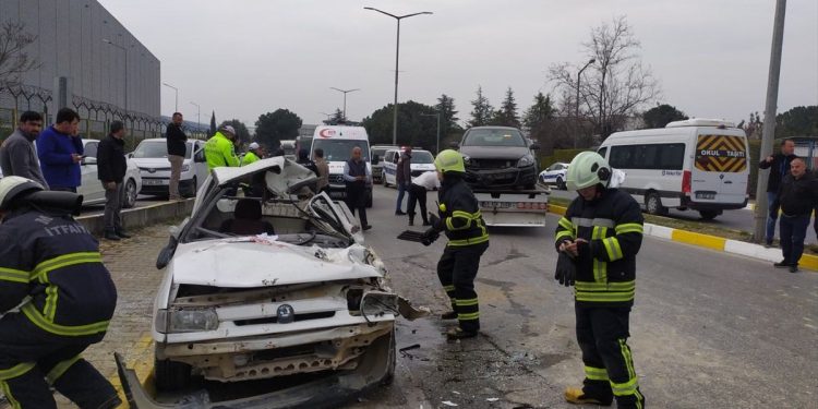 İki avtomobil toqquşdu: 1 ölü, 1 yaralı