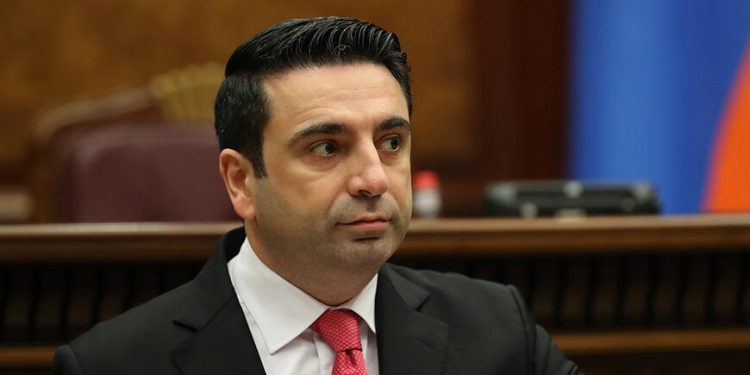 Simonyan: Ermənistanın qonşularına qarşı ərazi iddiaları olmamalıdır