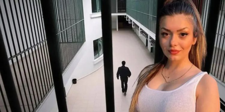 Həbsdə olsa da, ayda 71 min 500 manat QAZANIR