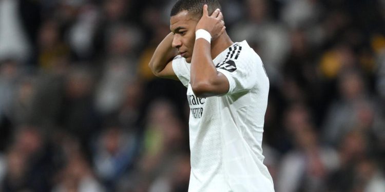 Mbappenin yanlış dizi müayinə etdilər