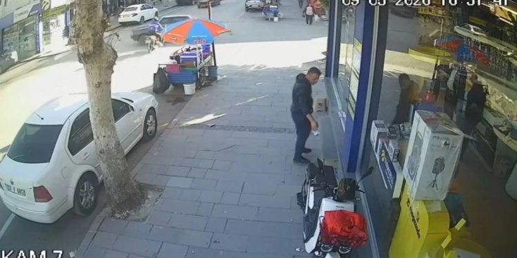 Minik avtomobili və motosiklet toqquşdu: 1 yaralı