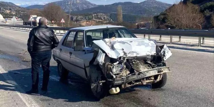 Minik avtomobili və TIR toqquşdu: 1 yaralı
