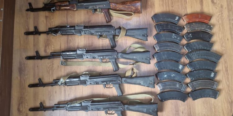 Qanunsuz saxlanılan silahlar aşkarlanıb