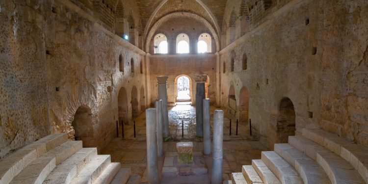 Türkiyədə Pasxa tətili - inanc, tarix və baharın gözəlliyi bir arada