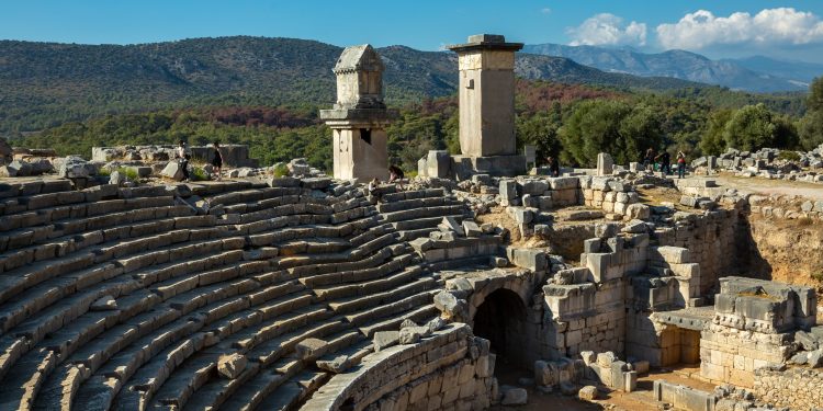 Türkiyəyə turizm tələbi yüksək səviyyədə qalmaqda davam edir