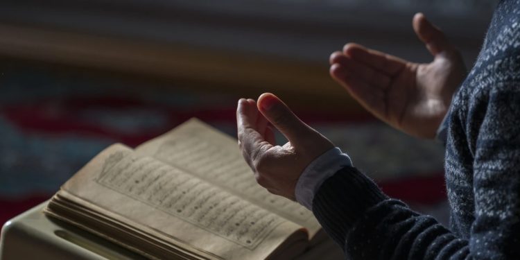 Quranın nazil olduğu müqəddəs gecə - Bu gün Azərbaycanda Qədr gecəsidir