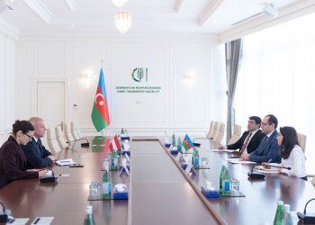 Nazir Məcnun Məmmədov Latviyanın Azərbaycandakı səfiri ilə görüşüb