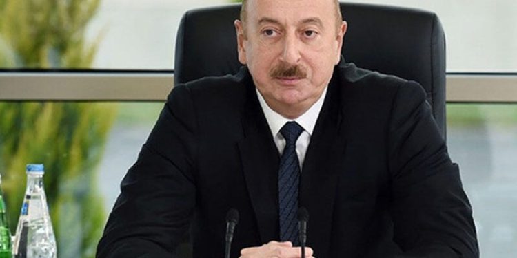 İlham Əliyev Çexiyanın Baş nazirinə minnətdarlığını bildirib