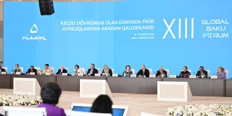 Prezident İlham Əliyev: Azərbaycan vasitəsilə daşınan yüklərə olan tələbat artır