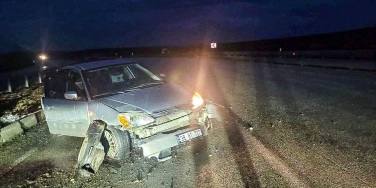Avtomobil baryerlərə çırpıldı: 4 yaralı